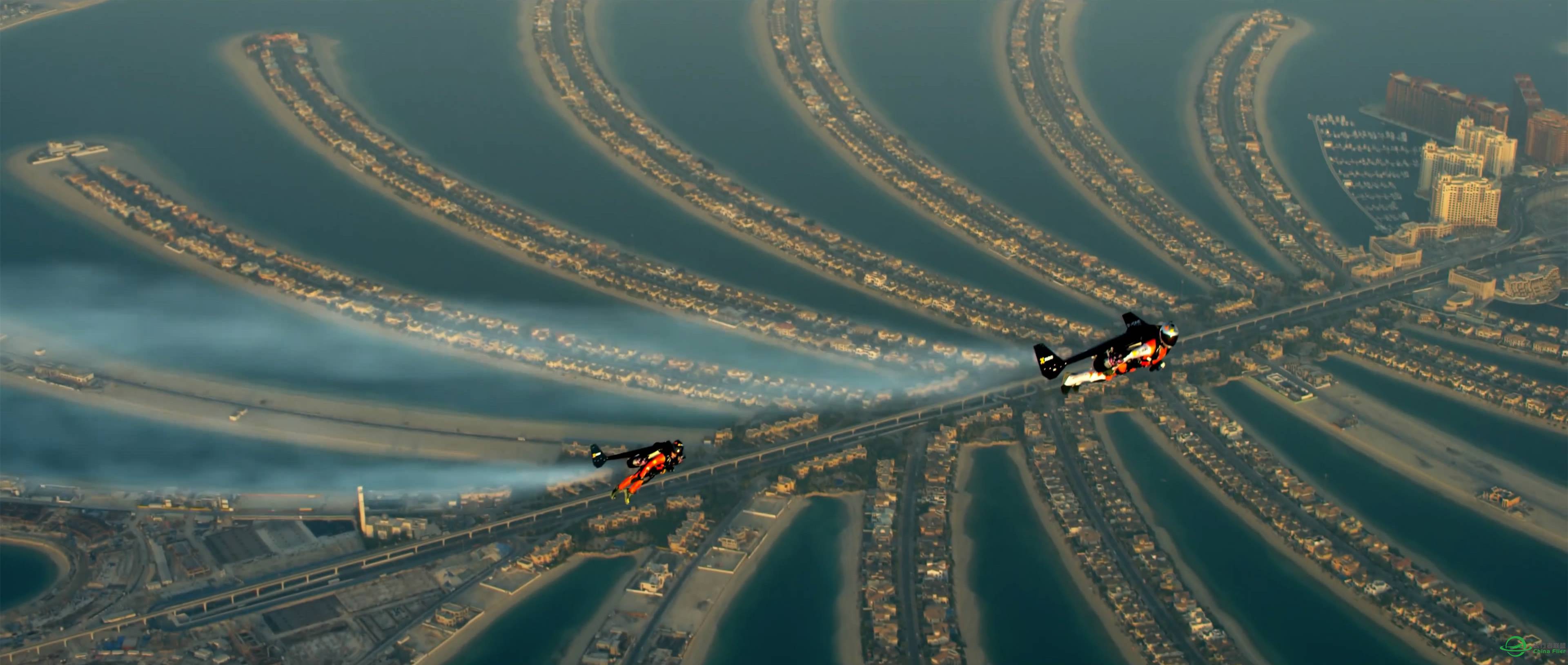 【4K精品大片】现实版“钢铁侠”飞越迪拜上空-6513 