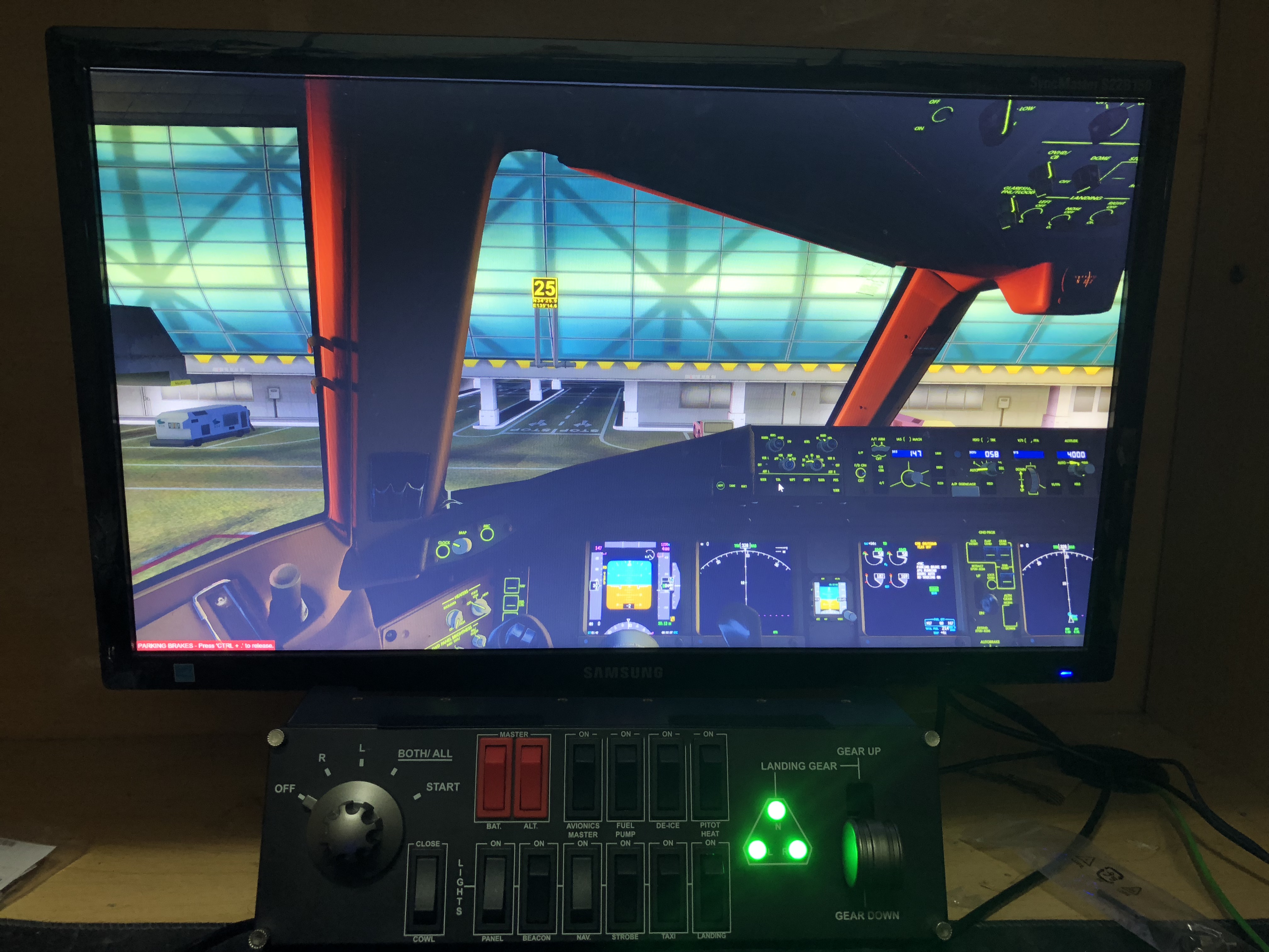 罗技flight pro外设体验评测—flight switich panel-130 