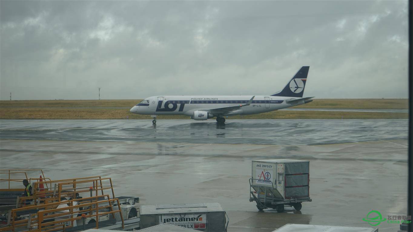 巴黎戴高乐 国航微笑中国， NAN787，SAS FIANIR LOT。。-6581 