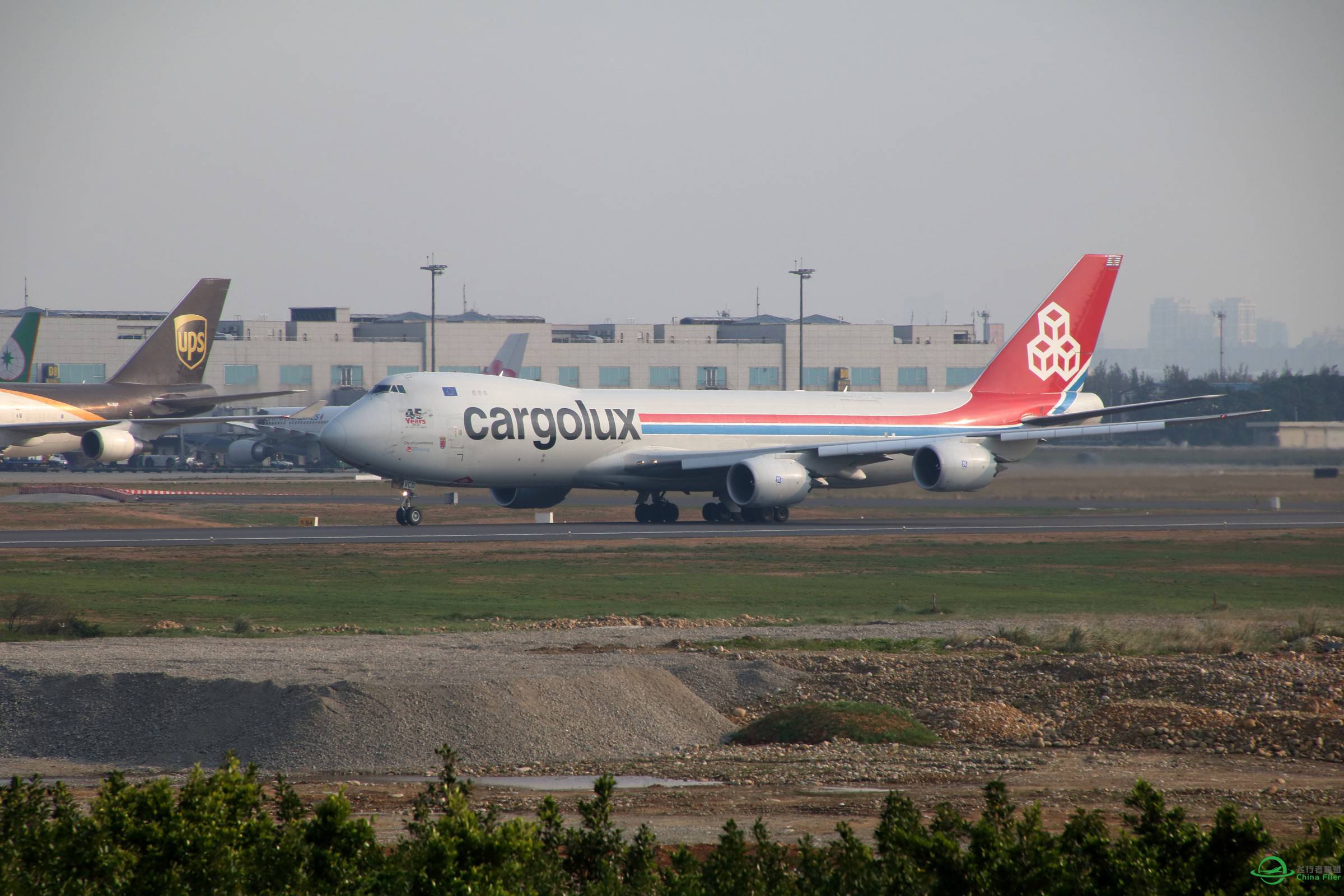 盧森堡航空748貨機-7353 