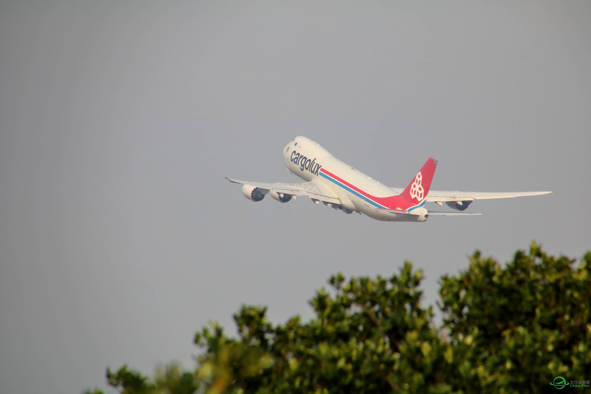 盧森堡航空748貨機-6504 