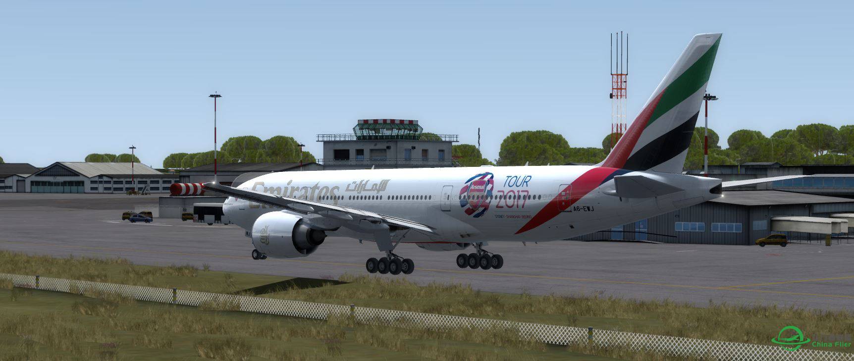 [P3D] B777-200 Emirates @ LIRA-8258 