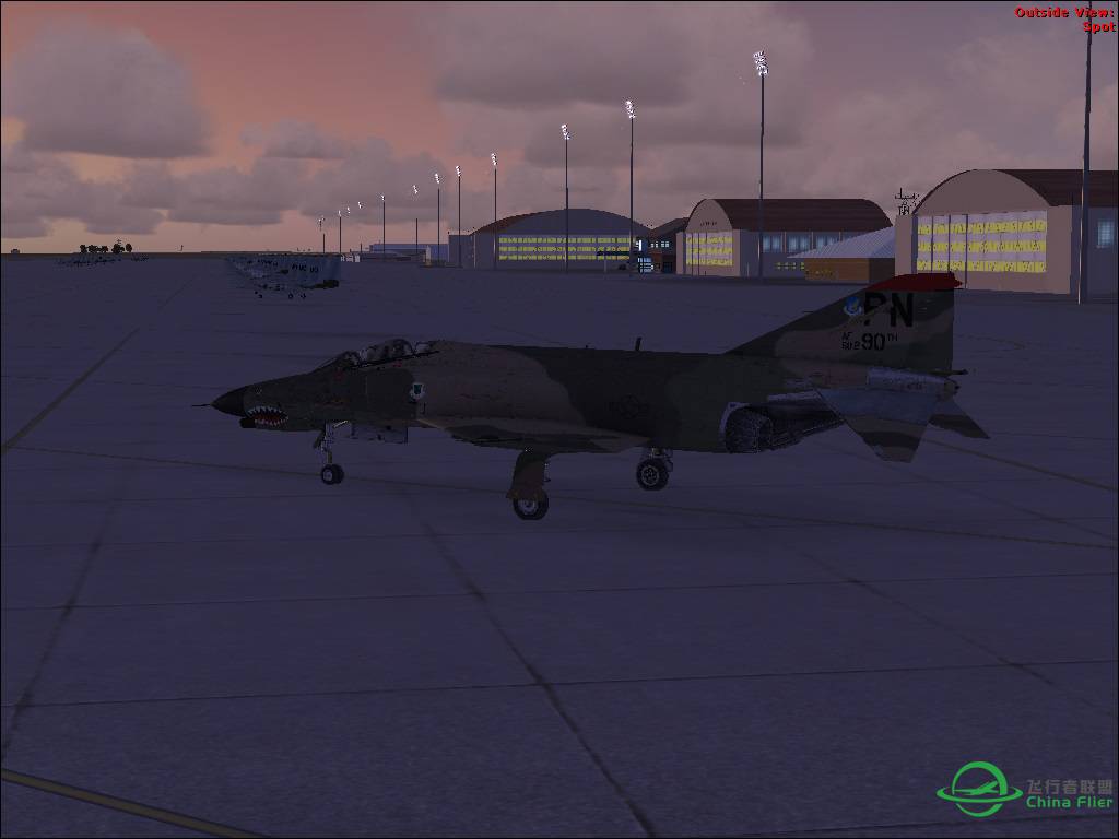 黄昏中的芒廷霍姆空军基地-9453 