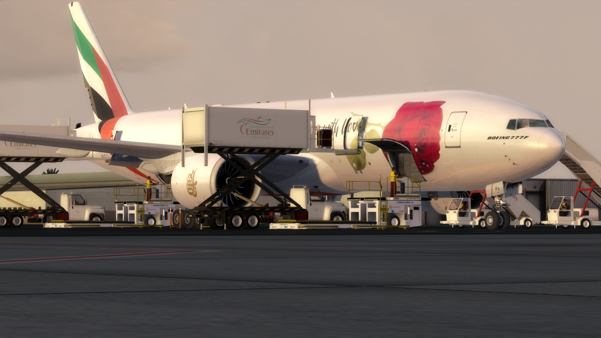 你是我的玫瑰花 520空降浦东 Emirates SkyCargo B777F-1066 