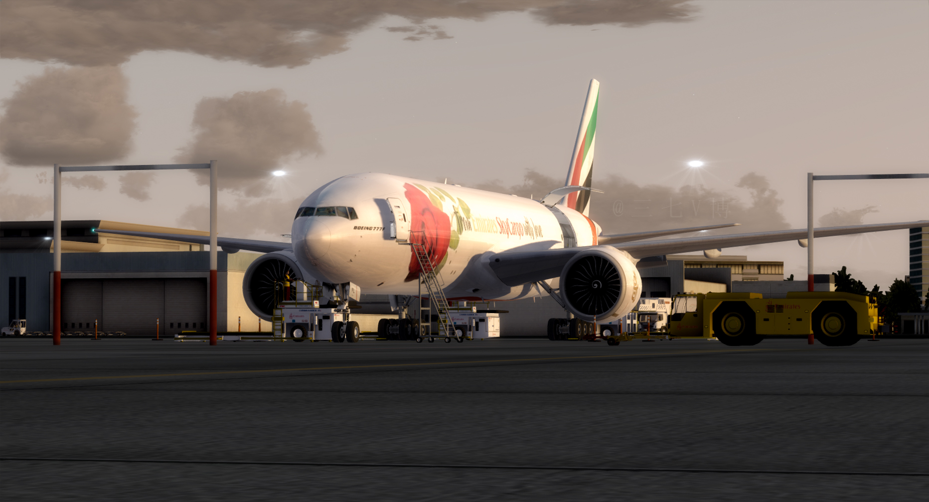 你是我的玫瑰花 520空降浦东 Emirates SkyCargo B777F-3840 