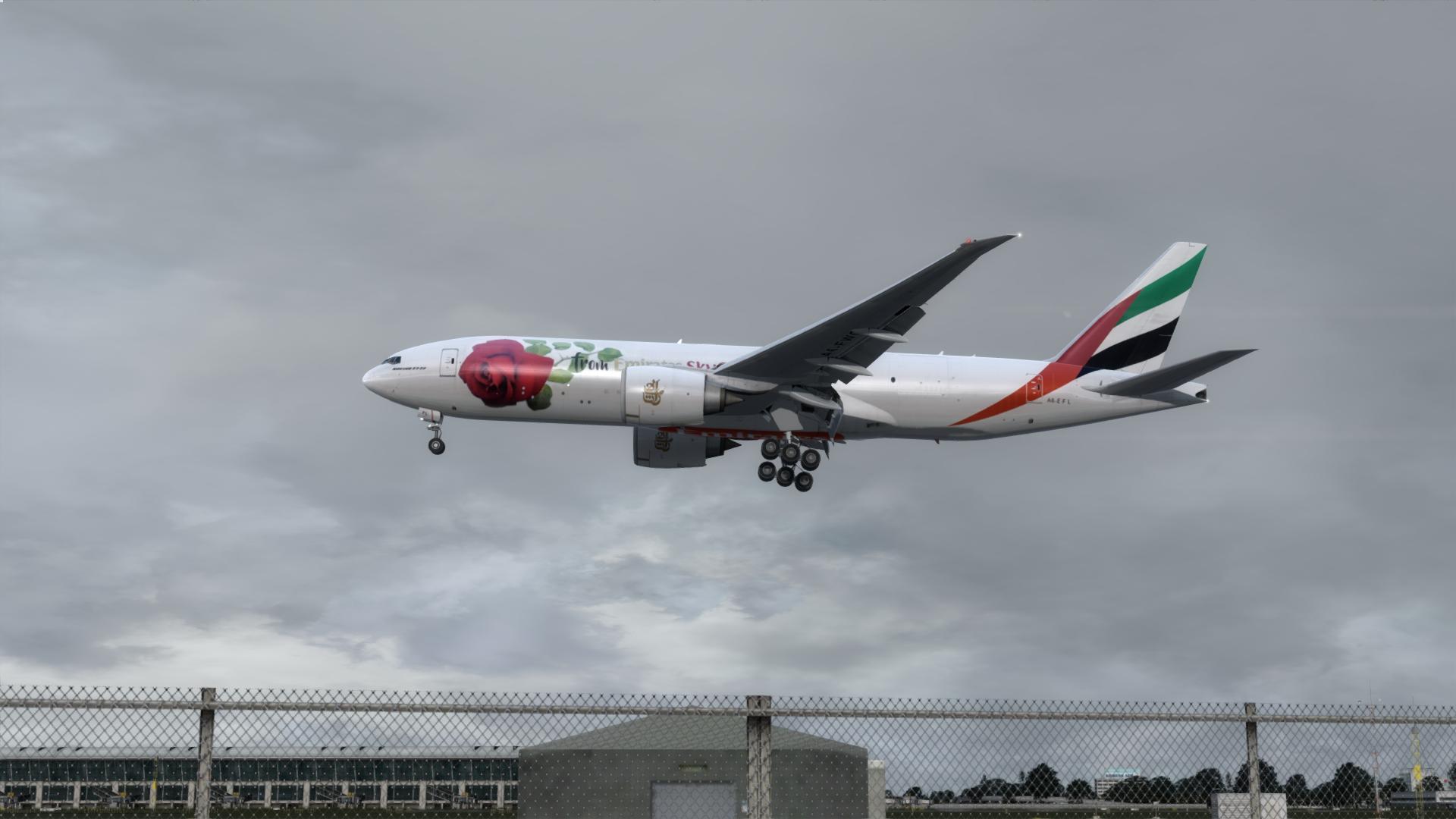 你是我的玫瑰花 520空降浦东 Emirates SkyCargo B777F-9139 