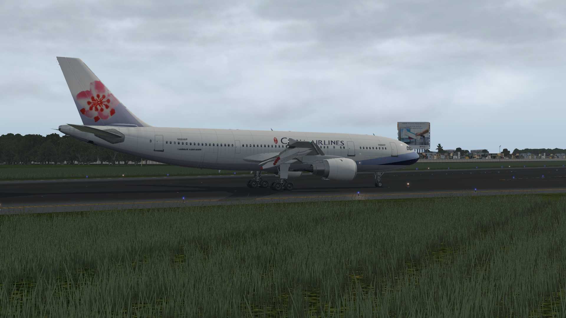 华航A300降落马尼拉-9195 
