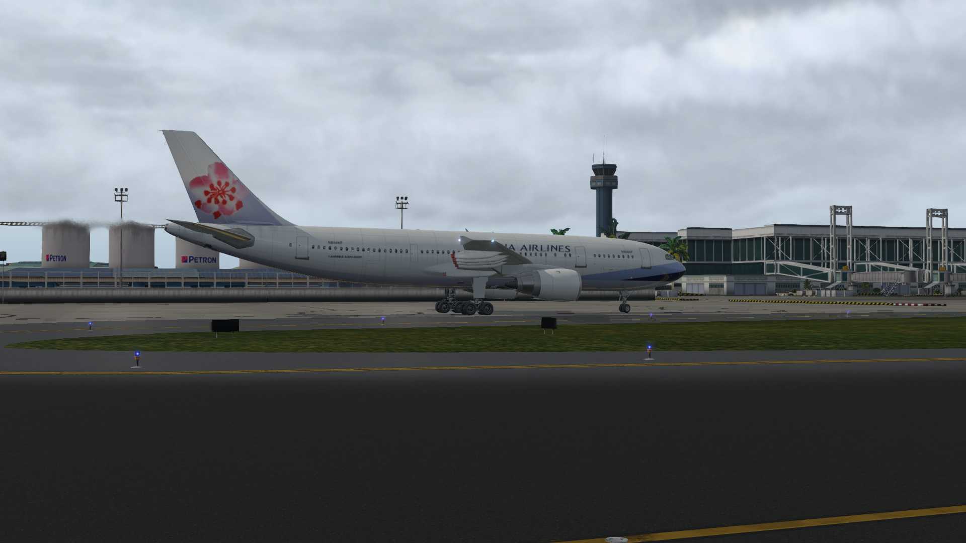 华航A300降落马尼拉-2427 