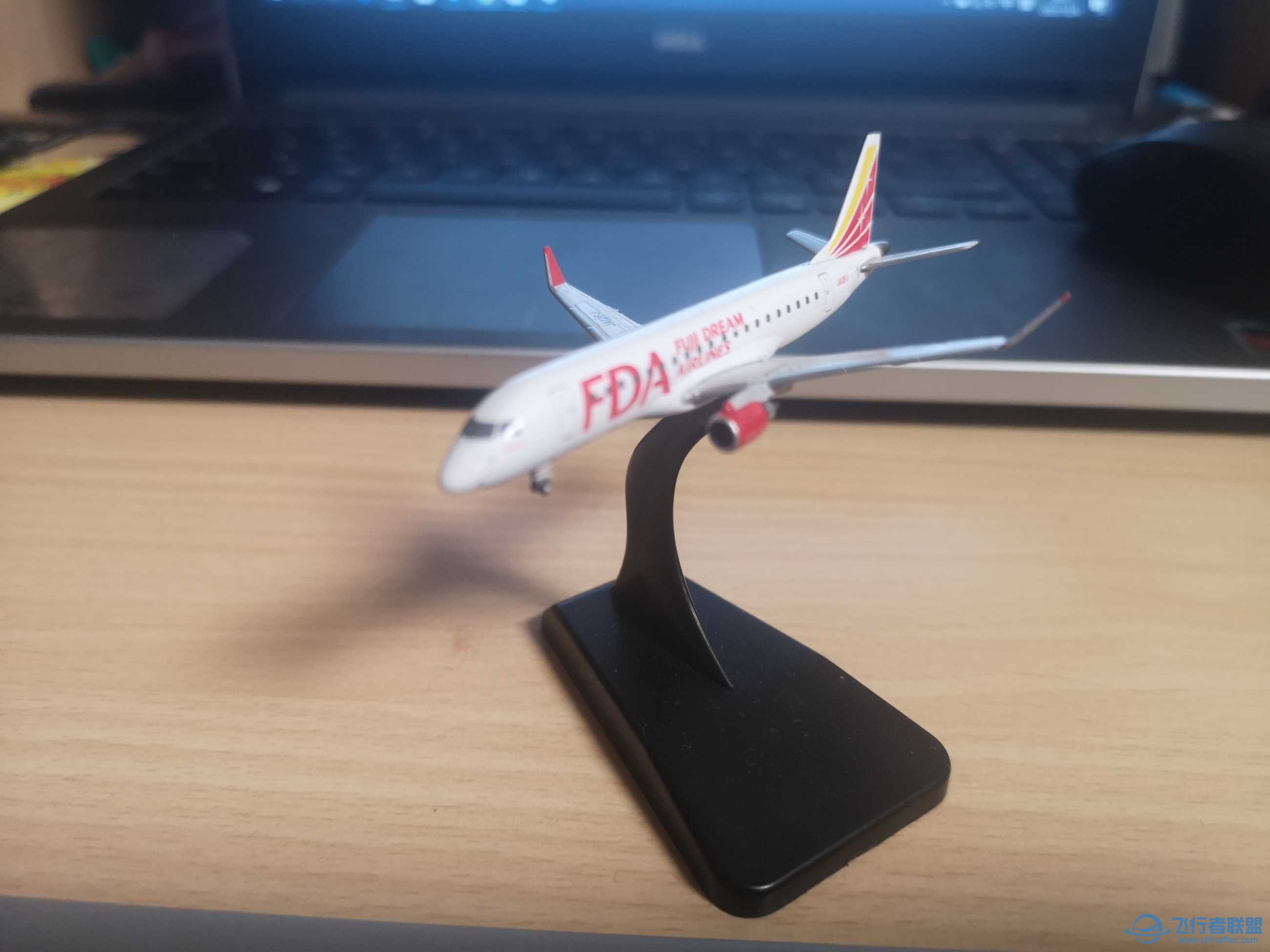我的飞机模型2 E190 FDA-9513 