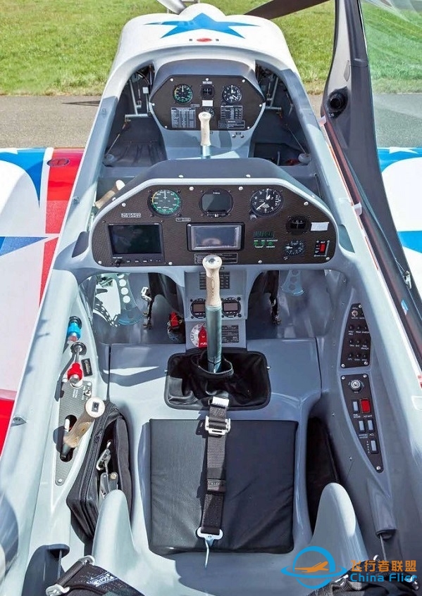 国内首个无限制级特技飞行体验接受预约-2563 