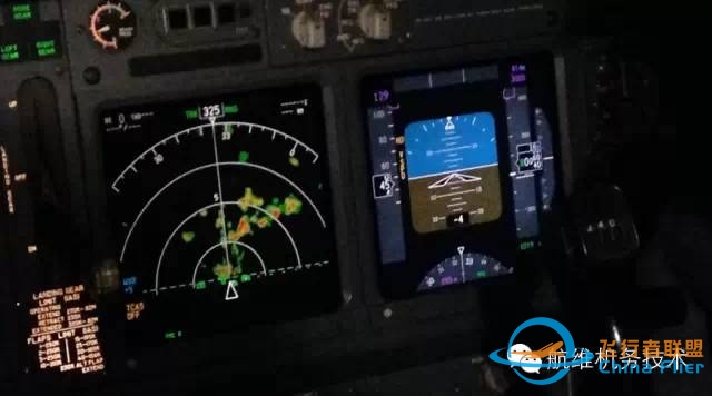 波音737NG驾驶舱主飞行显示器(PFD)图文详解-空速指示-2374 