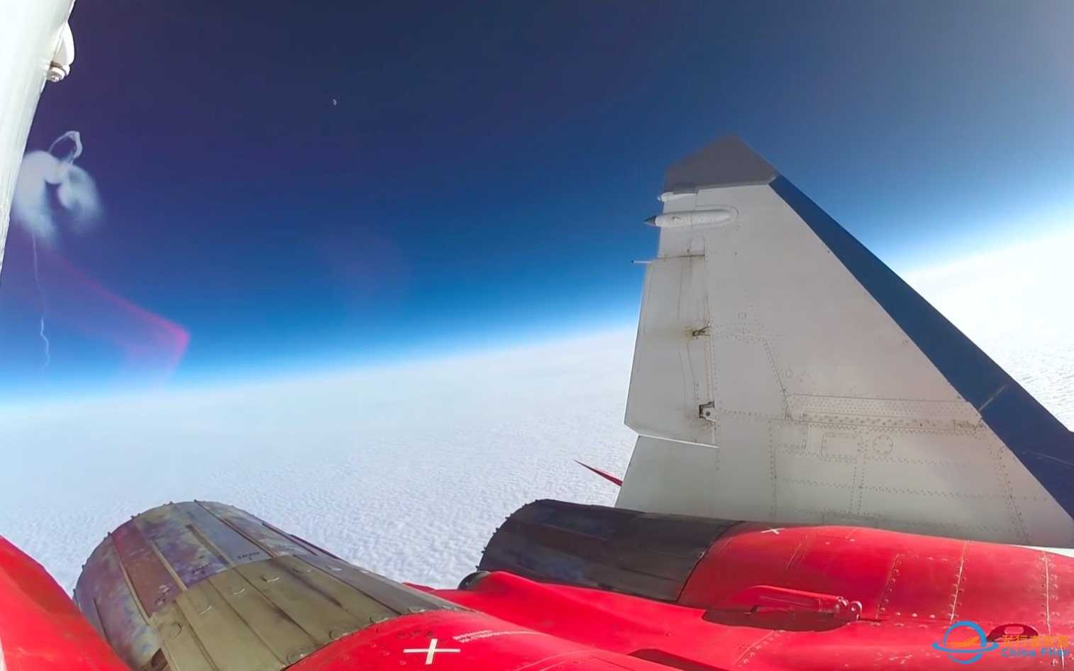 普通人体验米格29战斗机飞行 6万英尺高空看地球 过载飞到8个G-2657 