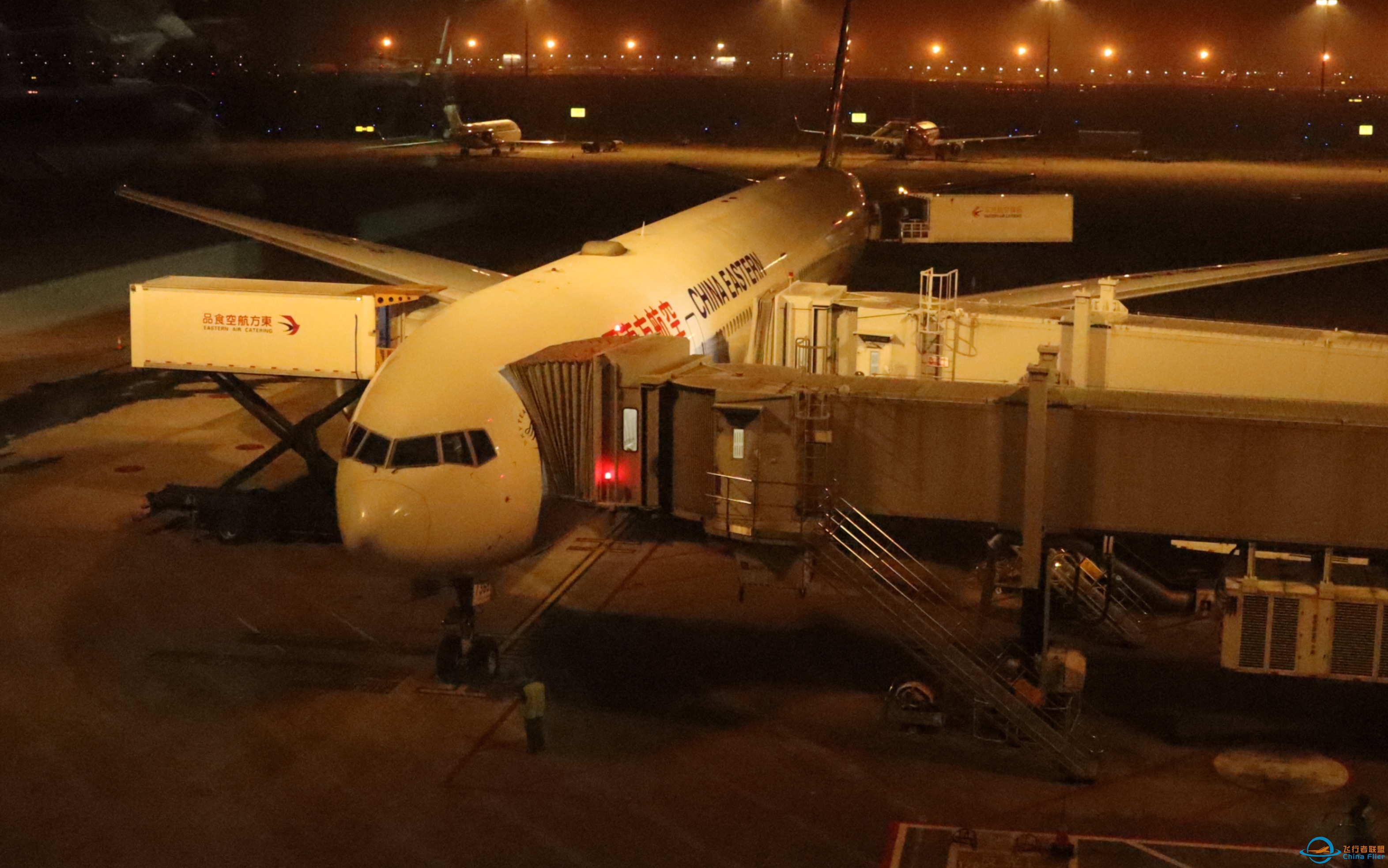 【航空】在空中看日出？MU201上海浦东-伦敦盖特威克飞行体验-6740 