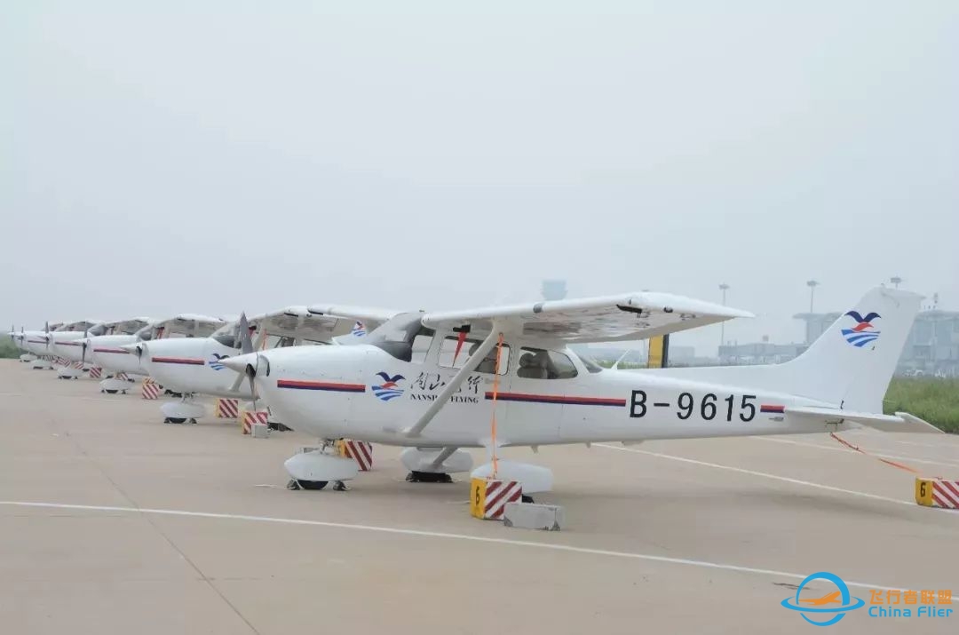 烟台南山学院航空学院训练机型系列一:传奇塞斯纳!-966 