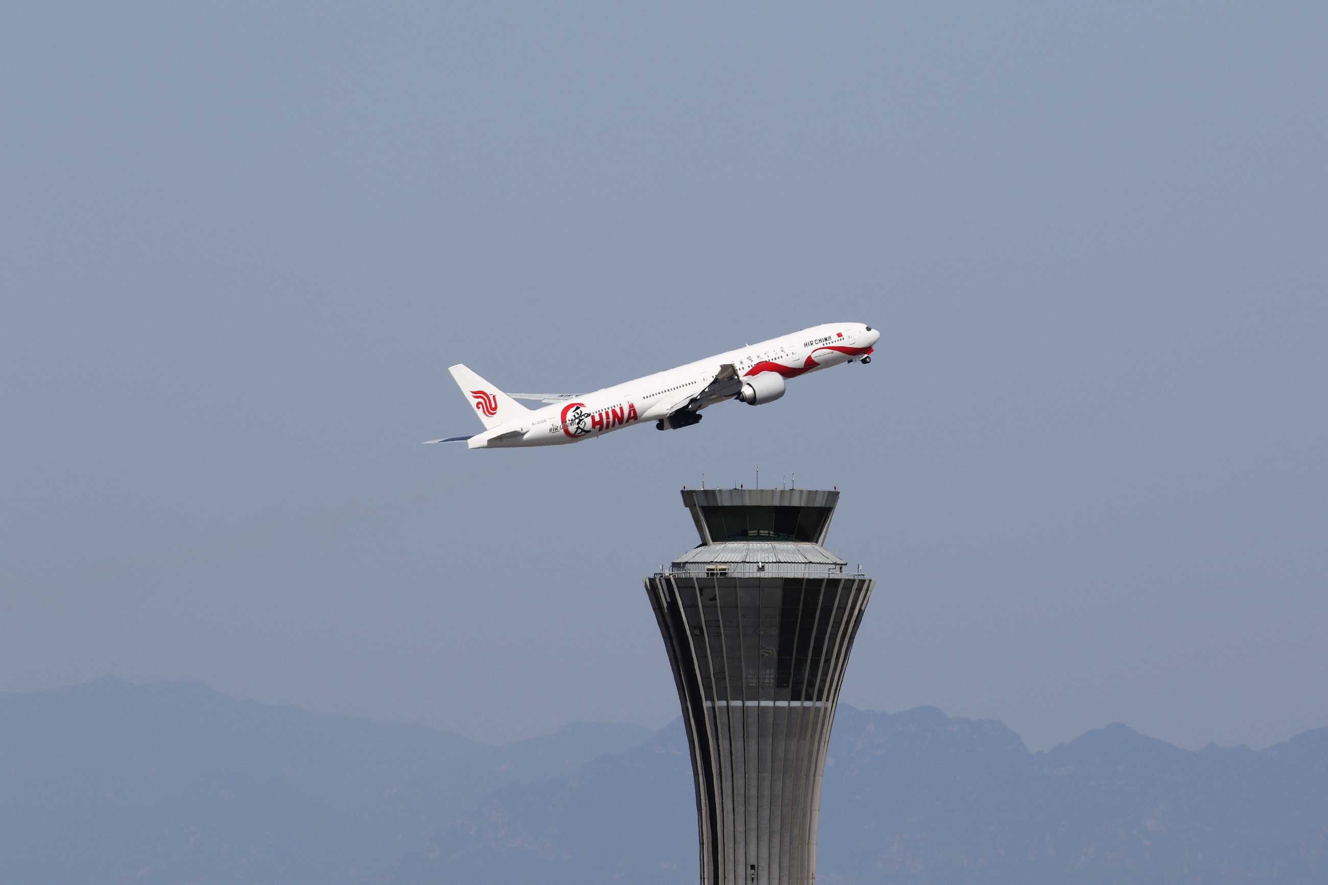 电脑翻出2016年拍的飞机3-8947 