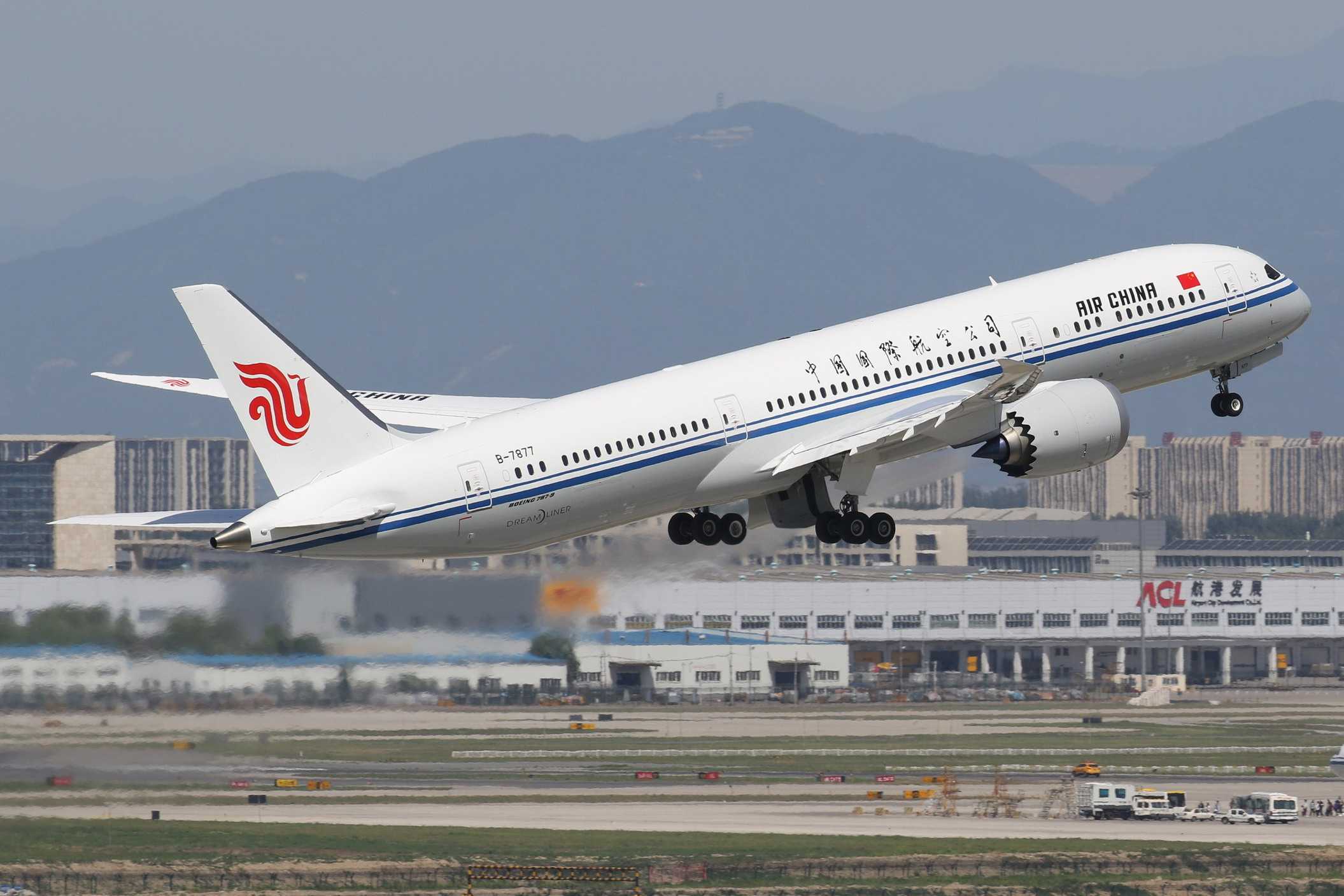 电脑翻出2016年拍的飞机3-2212 