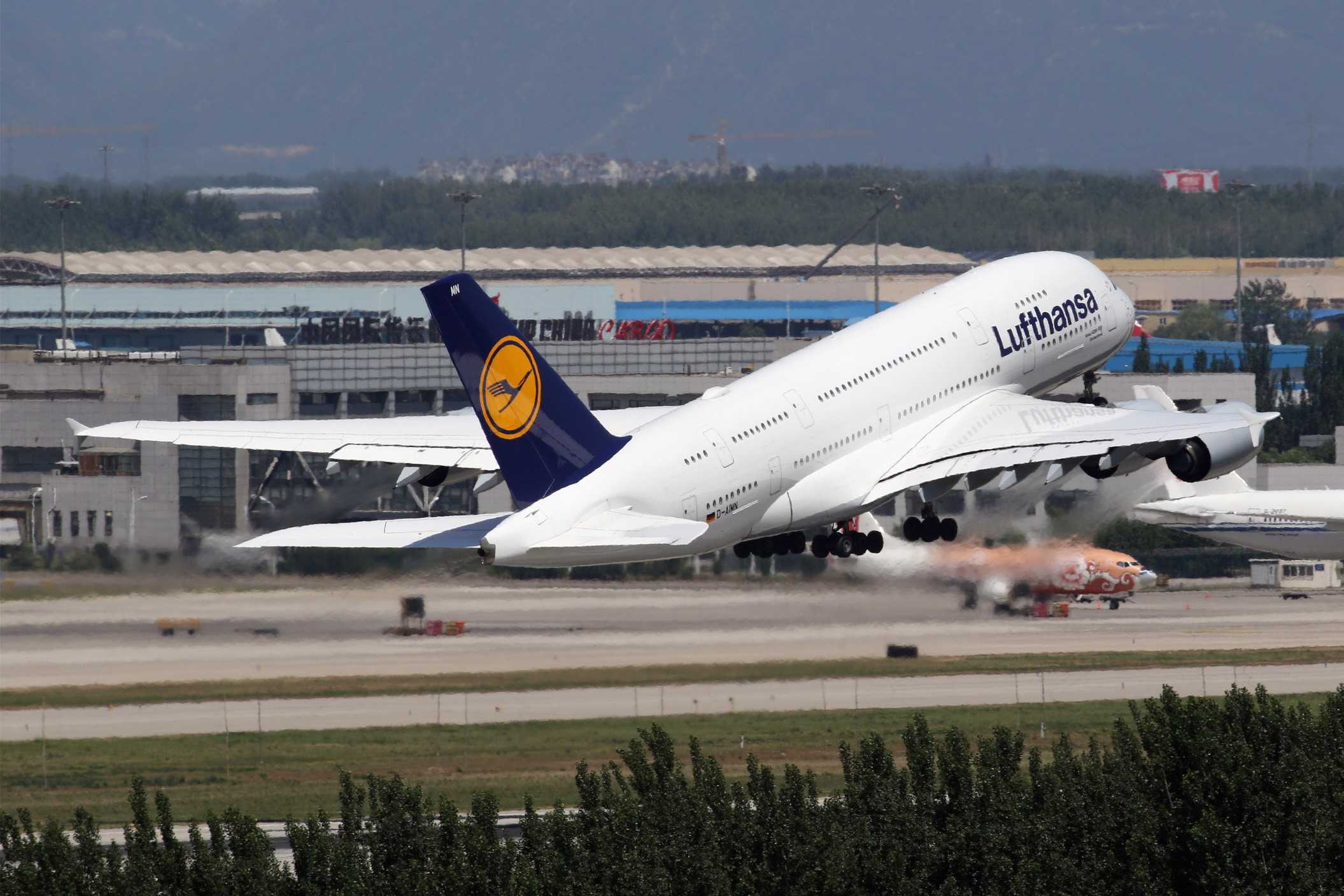 电脑翻出2016年拍的飞机3-4654 