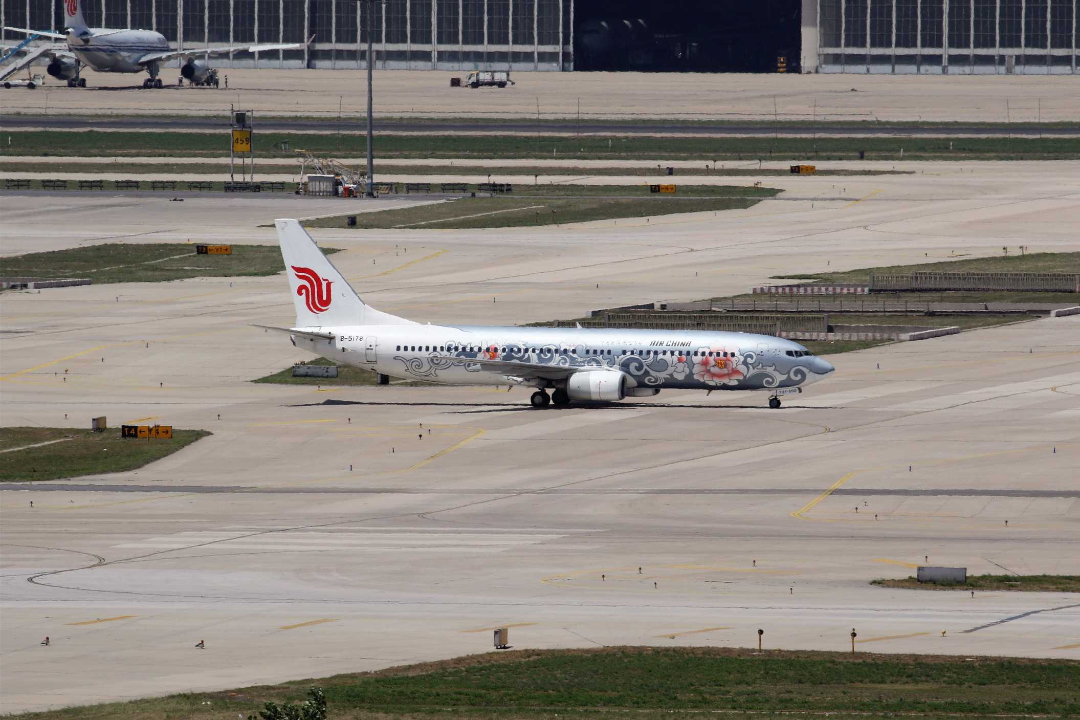 电脑翻出2016年拍的飞机3-3568 