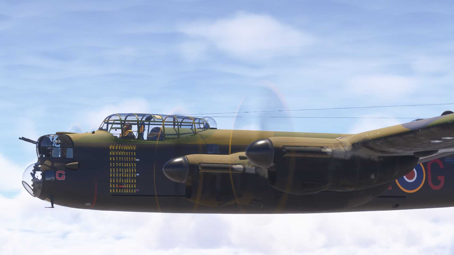 飞一下二战经典轰炸机-兰开斯特-6492 