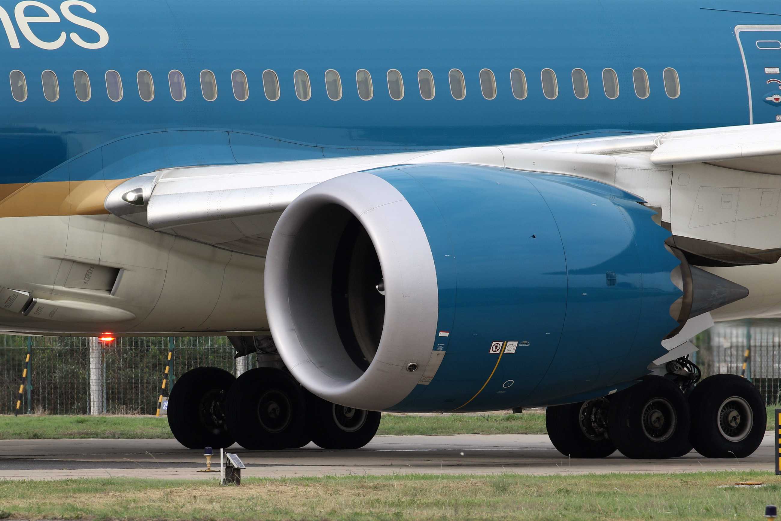 发一些十年前在首都机场拍的飞机-4071 