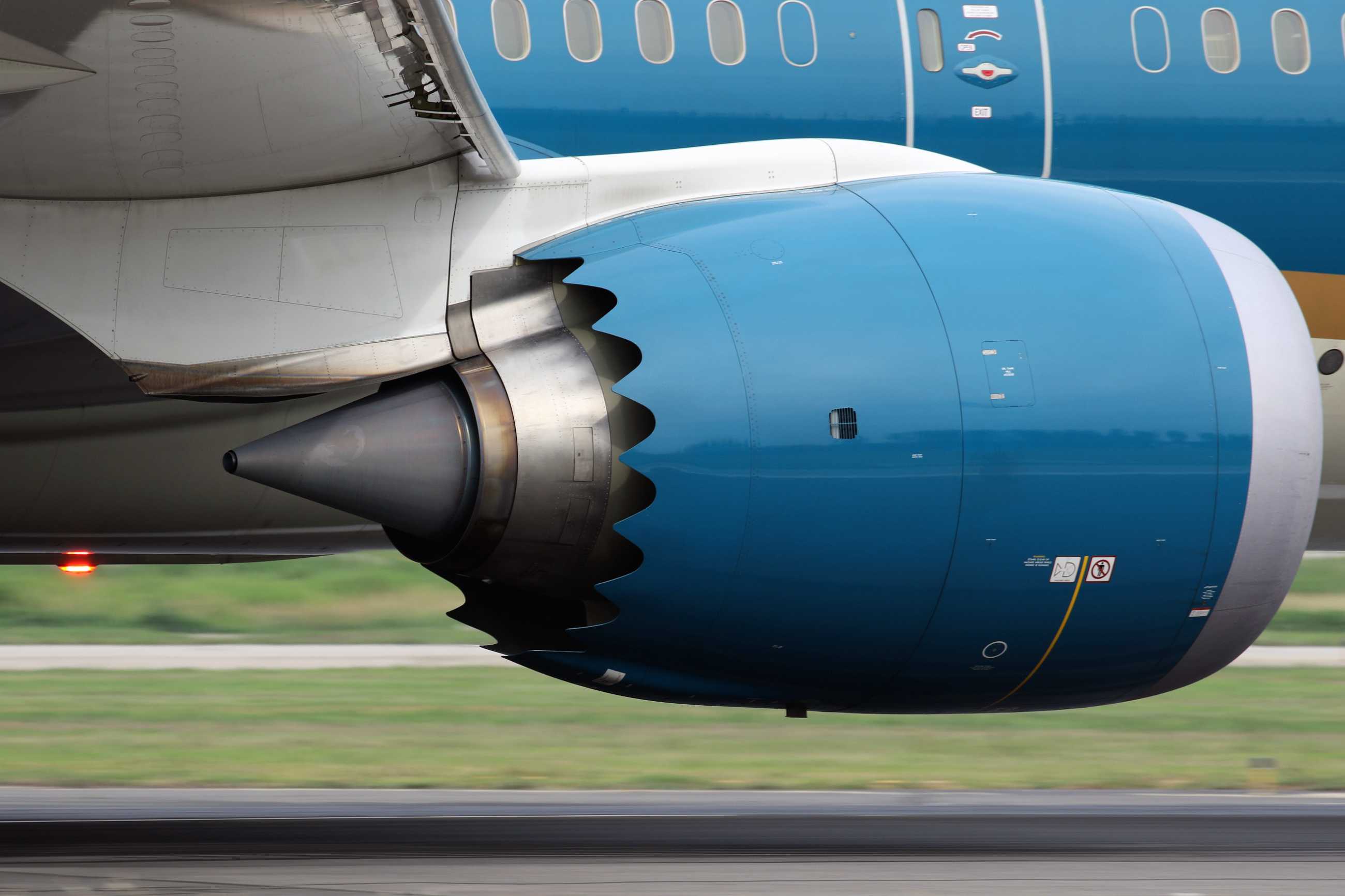 发一些十年前在首都机场拍的飞机-7813 