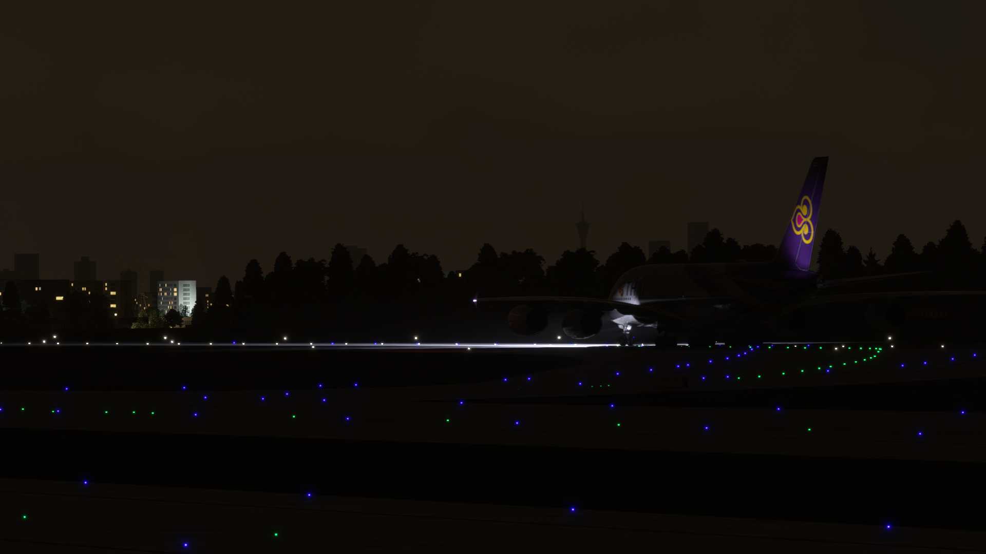 泰航380落地CTU-214 